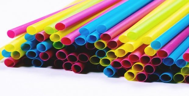 resorts world sentosa eliminates plastic straws